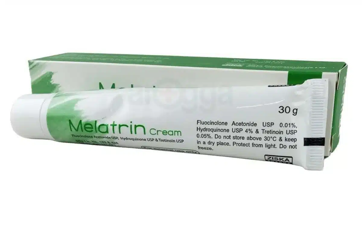 Melatrin cream কি কাজ করে তা বোঝানো একটি ছবি, যেখানে মেছতাযুক্ত ত্বক এবং মেলাট্রিন ব্যবহারের পর দাগমুক্ত ত্বক দেখানো হয়েছে, যা এই ক্রিমের কার্যকারিতা প্রমাণ করে।