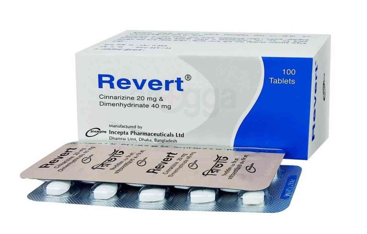 একটি সাদা রঙের ঔষধের পাতা দেখা যাচ্ছে যার উপরে Revert 20 লেখা এবং নিচে ইনসেপ্টা ফার্মার নাম। ট্যাবলেটগুলো সাদা রঙের। মাথা ঘোরার স্থির হওয়ার একটি প্রতীকী চিত্রও রয়েছে। এটি মাথা ঘোরার ঔষধ।